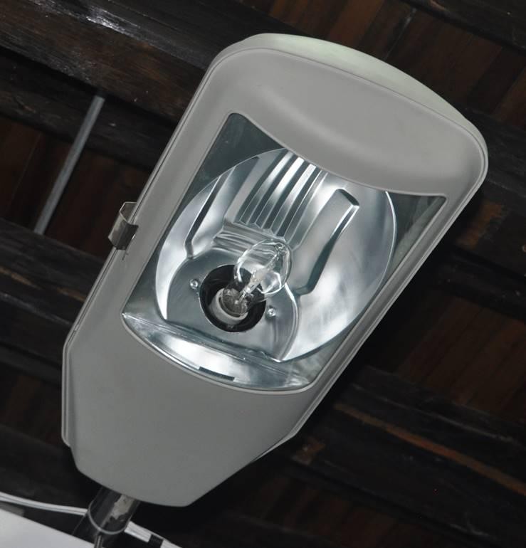 Luminaria de Alumbrado Público Halogenuro 150W – E27, IP65 (IRT-024)